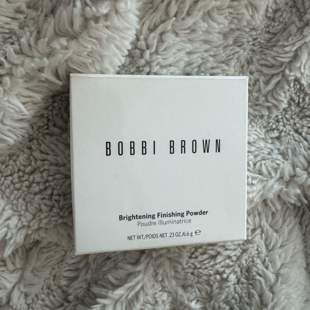 Bobbi Brown brightening finishing powder in Bronze